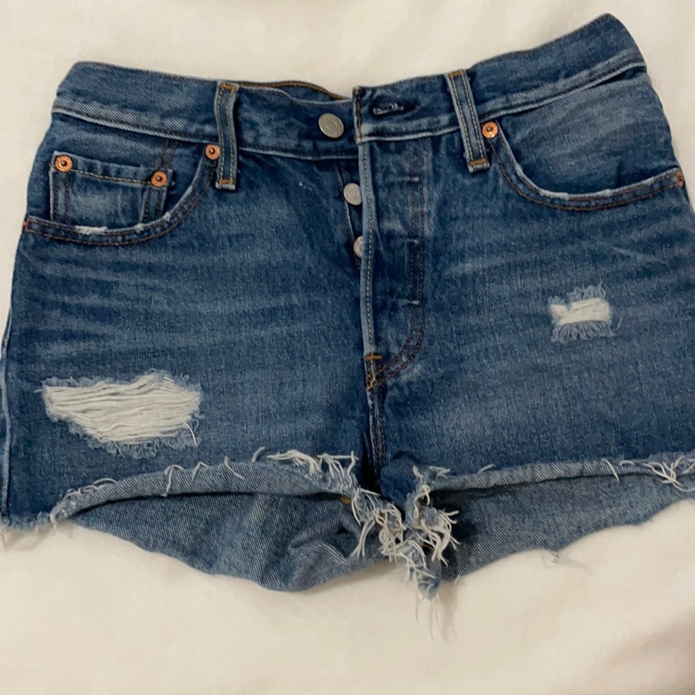 Levi Jean short shorts! Good condition!